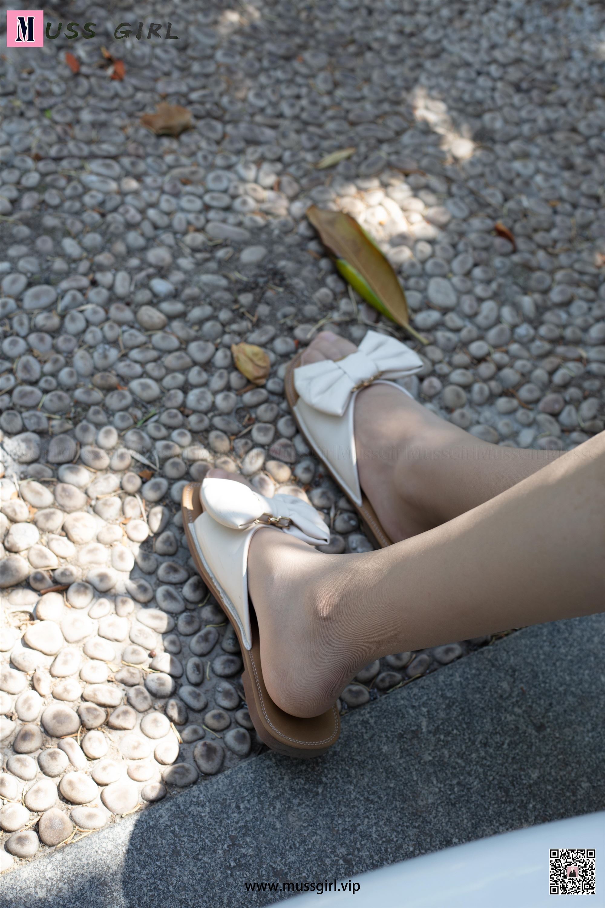 MussGirl慕丝女郎  NO.211 牛仔热裤肉丝美女